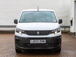 White Used 2023 Peugeot Partner Premium MPV | £11,999 (Fair price)