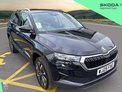 Black magic pearl effect Used 2025 Skoda Karoq SE SUV | £27,950 (Expensive)