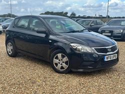 Black Used 2011 Kia Ceed Hatchback | £3,981 (Good price)
