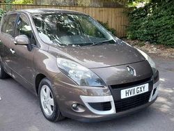 Bronze Used 2011 Renault Scénic III Dynamique MPV | £2,395 (Fair price)