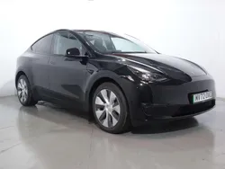Black Used 2022 Tesla Model Y Long Range AWD SUV | £20,833 (Fair price)