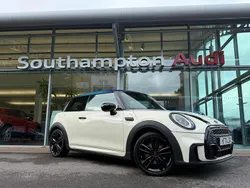 White Used 2022 Mini Cooper Hatch Hatchback | £16,490 (Fair price)