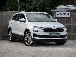 Moon white metallic Used 2025 Skoda Karoq SE SUV | £25,995 (Fair price)