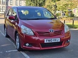 Red Used 2010 Toyota Verso MPV | £4,995 (Fair price)