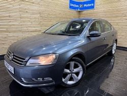 Grey Used 2011 VW Passat SE Sedan | £4,790 (Fair price)
