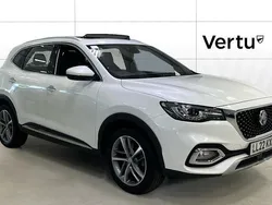White Used 2022 MG HS Exclusive SUV | £16,391 (Fair price)