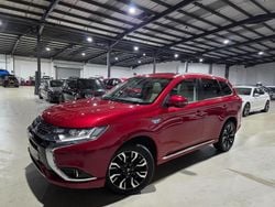 Red Used 2016 Mitsubishi Outlander P-HEV Estate | £9,330 (Fair price)