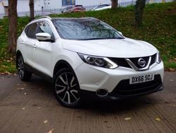 White Used 2016 Nissan Qashqai Tekna SUV | £7,300 (Good price)