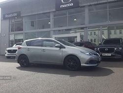 Grey Used 2016 Toyota Auris Design Hatchback | £6,850 (Fair price)