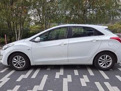 White Used 2015 Hyundai i30 SE Hatchback | £2,100 (Good price)