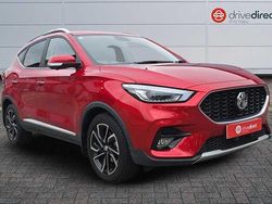 Tri coat dynamic red Used 2024 MG ZS Exclusive Sedan | £15,350 (Fair price)