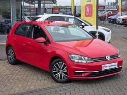 Red Used 2019 VW Golf VII SE Hatchback | £13,299 (Fair price)