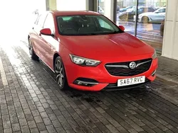 Red Used 2017 Vauxhall Insignia SRi Hatchback | £9,700 (Fair price)