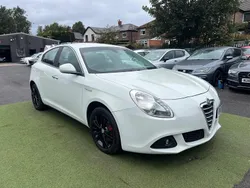 White Used 2011 Alfa Romeo Giulietta Lusso Hatchback | £2,500 (Fair price)