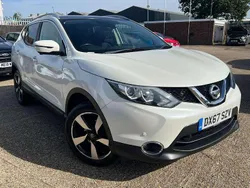 White Used 2017 Nissan Qashqai N-Connecta SUV | £10,651 (Fair price)