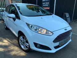 White Used 2015 Ford Fiesta Zetec Hatchback | £4,750 (Fair price)