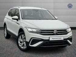 White Used 2023 VW Tiguan Allspace Life SUV | £23,961 (Fair price)