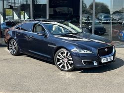 Loire blue Used 2019 Jaguar XJ S Sedan | £28,990 (A bit pricey)