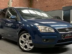 Blue Used 2009 Ford Focus Ghia Hatchback | £2,345 (Fair price)