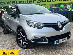 Silver and black Used 2016 Renault Captur Dynamique SUV | £6,075 (Fair price)