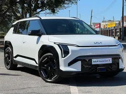 New 2025 Kia EV3 2 SUV | £33,991 (Good price)