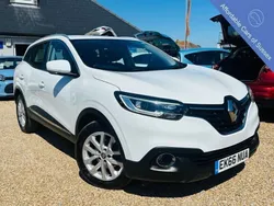 White Used 2016 Renault Kadjar Dynamique SUV | £8,495 (Fair price)