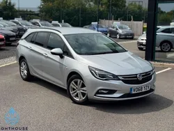 Silver Used 2018 Vauxhall Astra Design Edition Estate | £6,795 (Fair price)