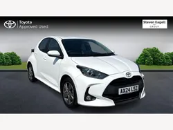 White Used 2024 Toyota Yaris Hybrid Hatchback | £17,984 (Good price)