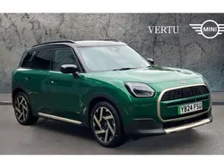 Green New 2024 Mini Countryman Exclusive SUV | £32,592 (Fair price)