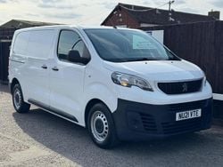 White Used 2021 Peugeot Expert S Van | £10,995 (Good price)