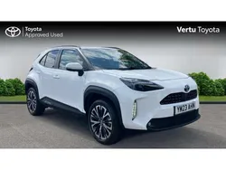 White Used 2023 Toyota Yaris Cross SUV | £24,076 (Fair price)
