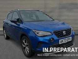 Metallic saphire blue with black roof Used 2023 Seat Arona FR SUV | £14,990 (Fair price)