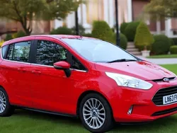 Red Used 2013 Ford Fiesta Titanium Hatchback | £4,595 (Good price)