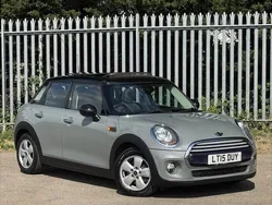 Moonwalk grey Used 2015 Mini Cooper Hatch Hatchback | £10,699 (Fair price)