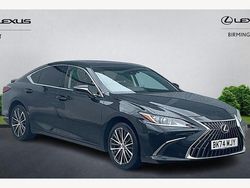 Used 2023 Lexus ES300H Sedan | £33,999 (A bit pricey)