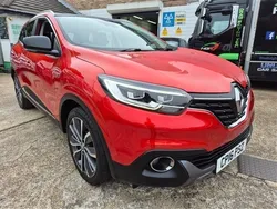 Red Used 2016 Renault Kadjar Signature SUV | £8,995 (Fair price)