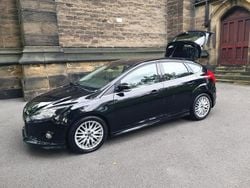 Black Used 2013 Ford Focus Titanium Hatchback | £2,495 (Fair price)
