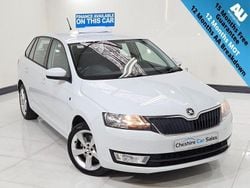White Used 2014 Skoda Rapid SE Hatchback | £4,400 (Fair price)
