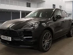 Black Used 2019 Porsche Macan SUV | £41,995 (Fair price)