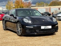 Black Used 2015 Porsche Panamera Hatchback | £18,390 (Fair price)