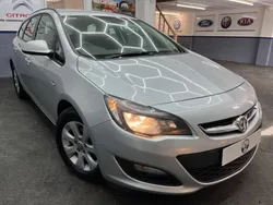Silver Used 2015 Vauxhall Astra Design Edition Estate | £6,500 (Fair price)
