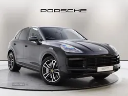 Black Used 2018 Porsche Cayenne Turbo SUV | £48,950 (Fair price)