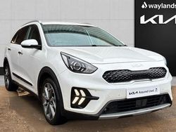 White Used 2022 Kia Niro 3 SUV | £16,895 (Fair price)
