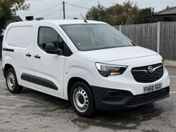 White Used 2019 Vauxhall Combo Edition MPV | £7,500 (Good price)