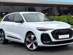 White Used 2025 Audi Q5 Advanced SUV | £49,950 (Expensive)