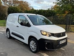 White Used 2022 Peugeot Partner Premium MPV | £7,499 (Good price)