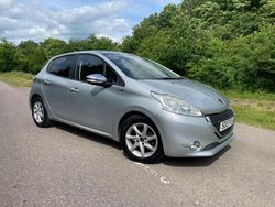 Silver Used 2015 Peugeot 208 Style Hatchback | £3,495 (Fair price)