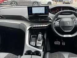 White Used 2022 Peugeot 3008 Premium SUV | £21,010 (Fair price)