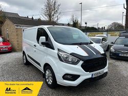 White Used 2019 Ford Transit Custom Trend Van | £12,995 (Fair price)