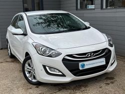 White Used 2012 Hyundai i30 Style Hatchback | £4,495 (Fair price)